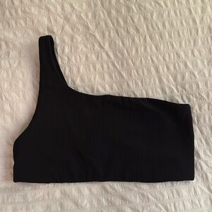 Black Lululemon Sports Bra